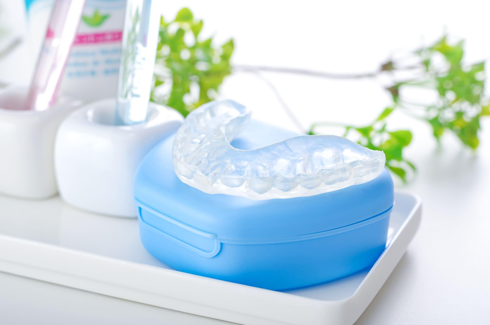 インビザライン矯正の治療期間・通院回数