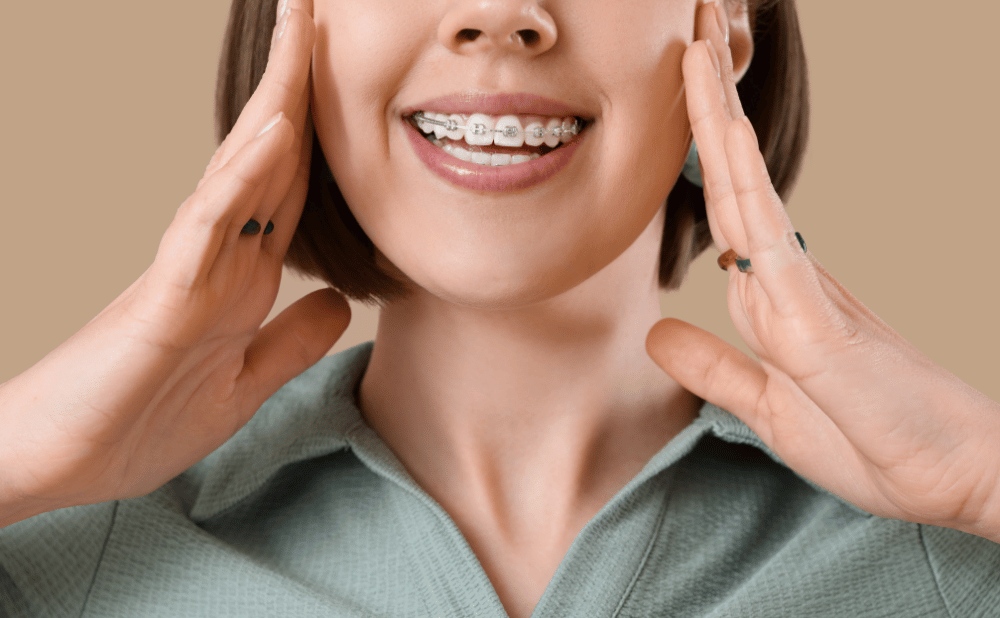 歯列矯正中・矯正後の顔のたるみは改善できる?